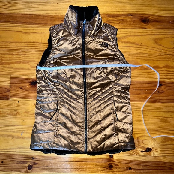The North Face Curry Gold Black Reversible Vest SZ M - Picture 5 of 8